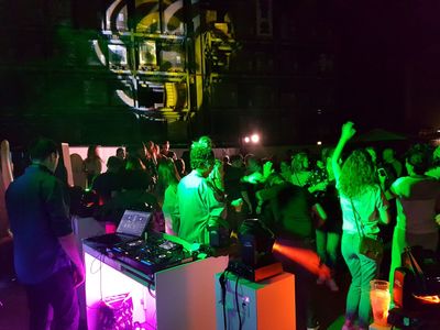 Feest DJ in Amsterdam inhuren