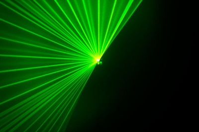 Laser bij een DJ of Drive in show 